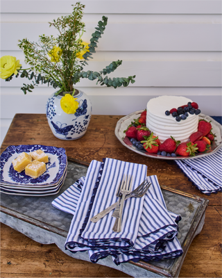 color_Blue*Waverly*Stripe